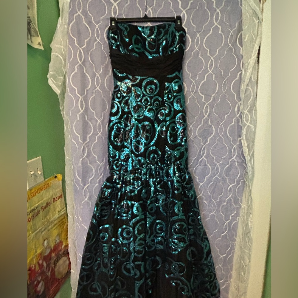 Elegant Black and Teal Evening Dress